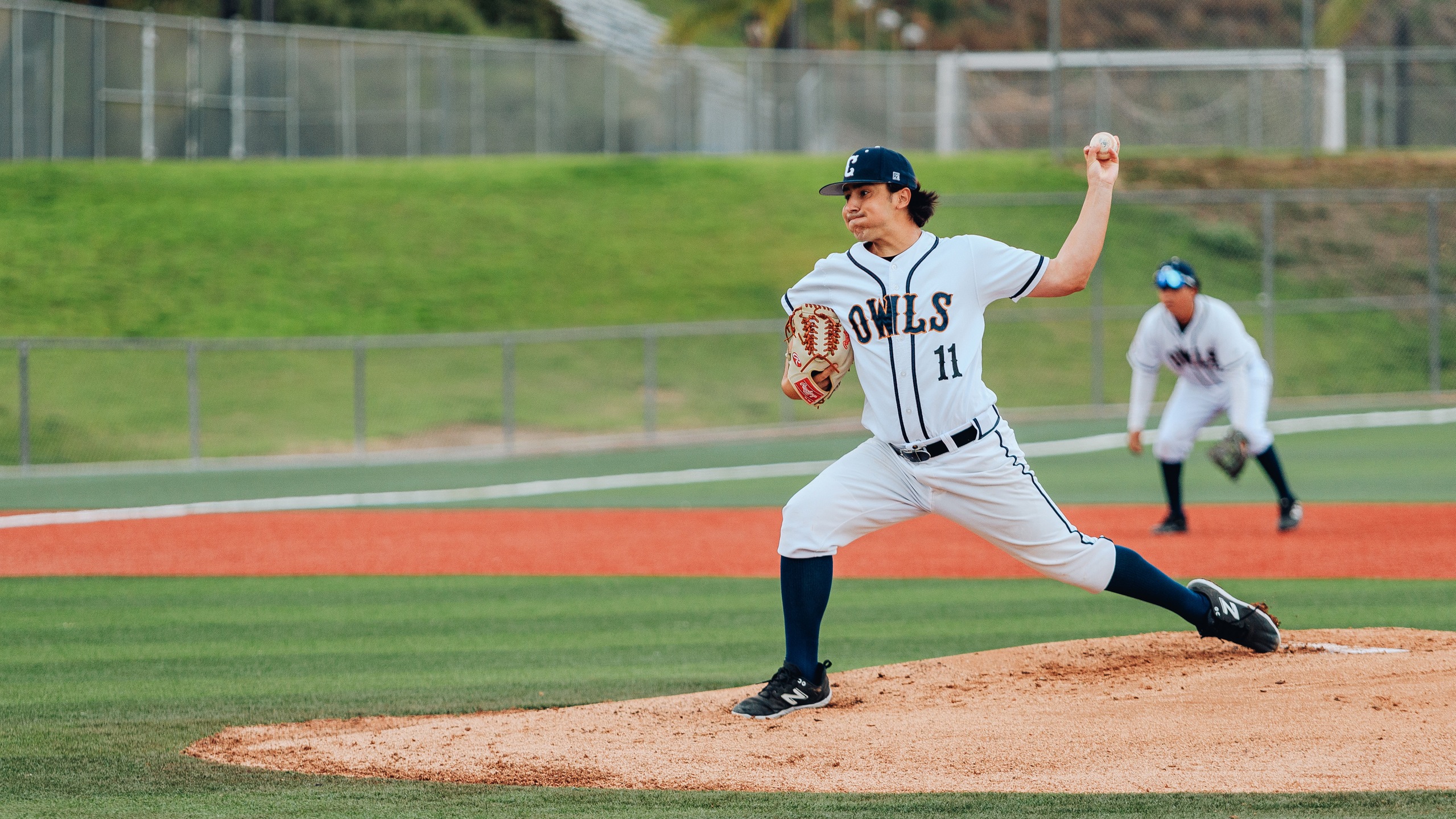 Taylor Leads Owls