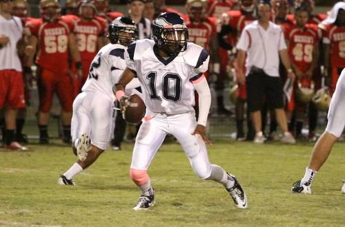 Freshman quarterback Bernard Porter tossed 4 TD's and for over 300 yards in Citrus' win at El Camino. Photo By: Doug Bergen