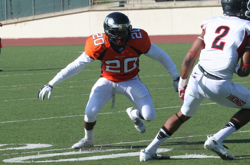Sophomore defensive back Braxton Brown had three tackles, two interceptions, and three pass break-ups in Citrus win over LA Harbor. Photo By: Natalia Ponce
