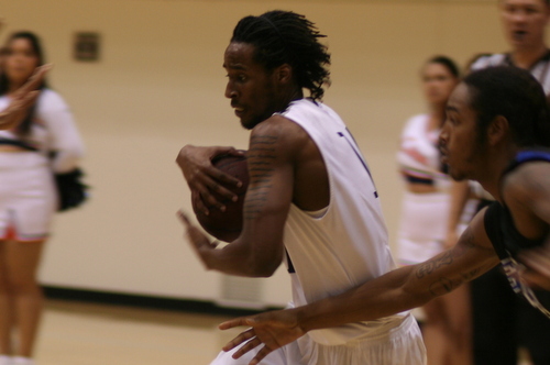 Freshman Steven Polee Jr. had 11 points for the Owls in their win at West LA On Saturday night. Photo By: Ariana Cordero
