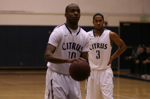 Freshman Dominique Walker had 15 points off the bench for Citrus in Friday night's double overtime win over East Los Angeles. Photo By: Ariana Cordero