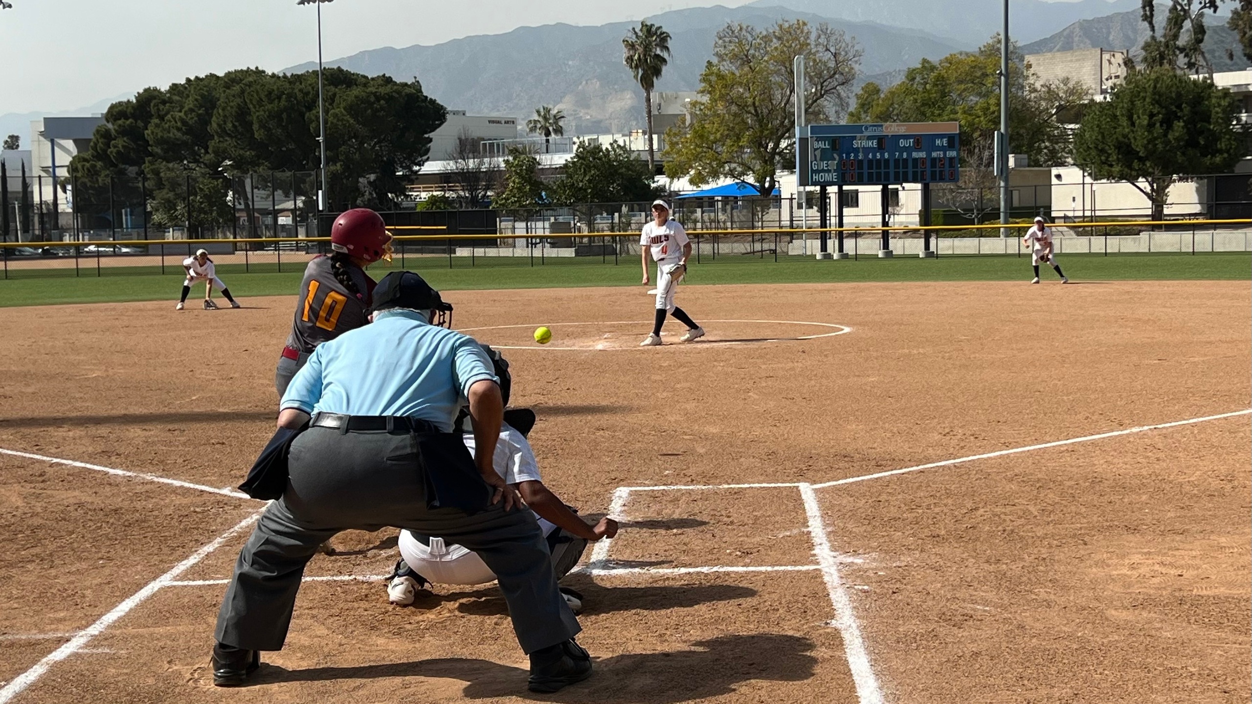 Jaidyn Harris picked up her fourth win of the year with a 3-2 victory over Glendale. Photo by Becca Jung
