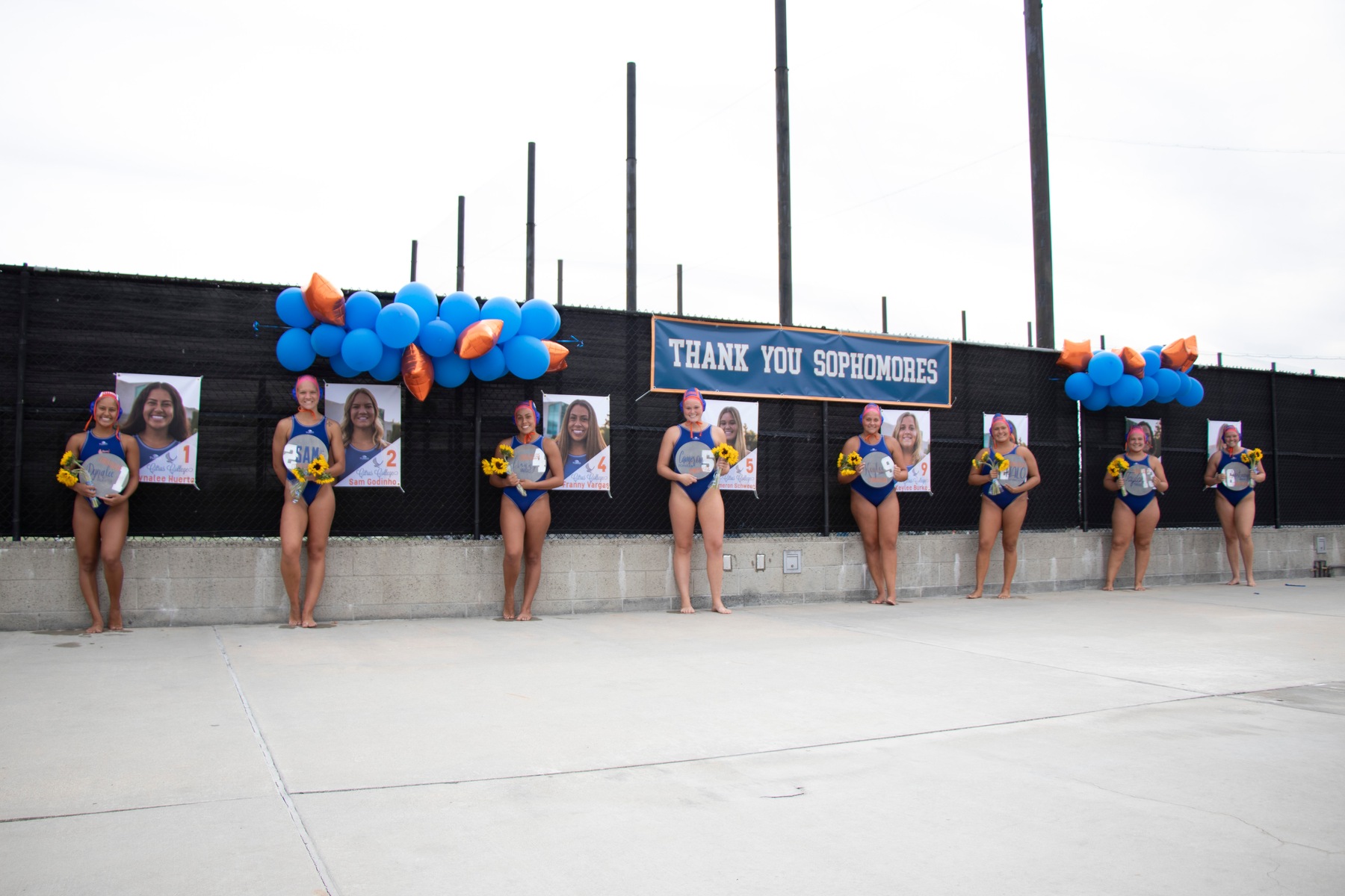 The sophomores pose after pre-game festivities. Image: Samantha Reyes